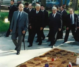 Delegacja z premierem Jerzym Buzkiem