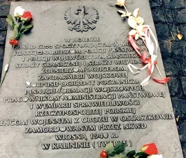 Tablica przykrywająca akt erekcyjny