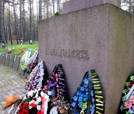 Tablica na „Brackiej Mogile”