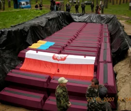 Szczątki złożone w „Brackiej Mogile”