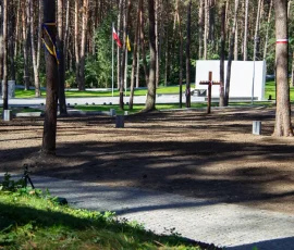 Widok ogólny na Polski Cmentarz Wojenny w Bykowni