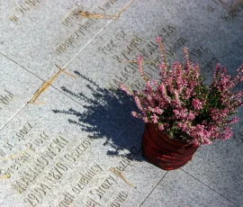 Indywidualne tabliczki epitafijne