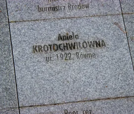 Indywidualne tabliczki epitafijne