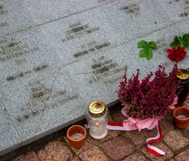 Indywidualne tabliczki epitafijne