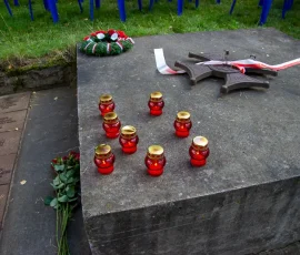 Krzyż Virtuti Militari (zniszczony w maju 2025)