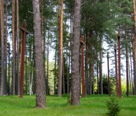 Krzyże na masowych grobach