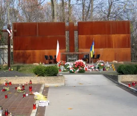 Brama Pamięci i ołtarz (2 listopada 2008)