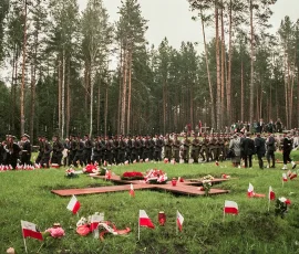 Przygotowania do uroczystości otwarcia nekropolii w Katyniu