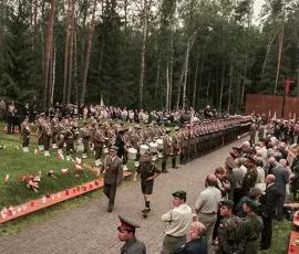 Przygotowania do uroczystości otwarcia nekropolii w Katyniu