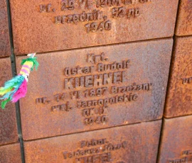 Indywidualne tabliczki epitafijne