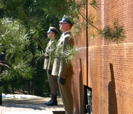 Warta pod Bramą Pamięci